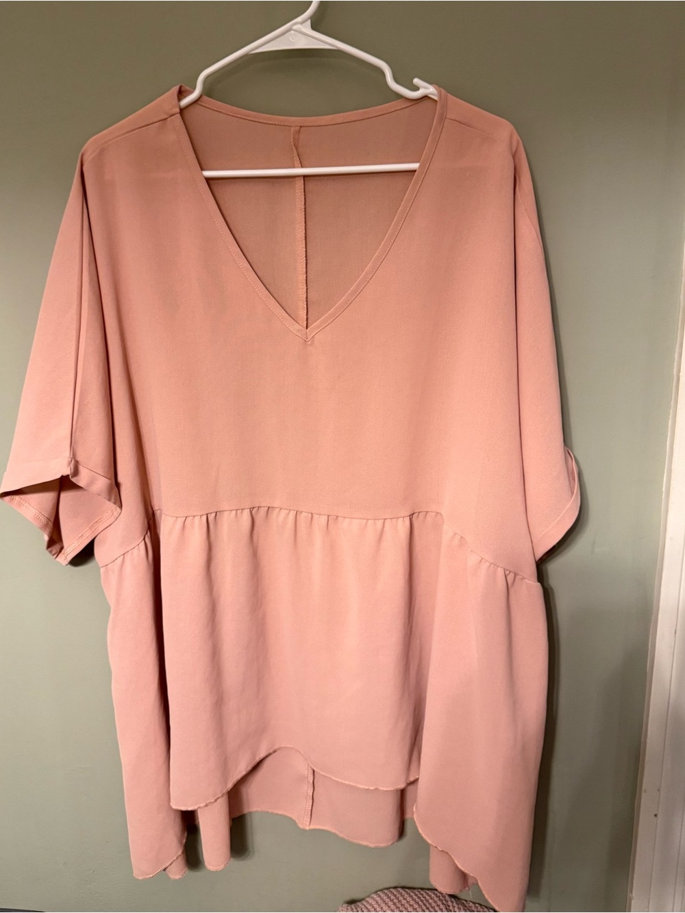 SHEIN Dusty Rose V-Neck Flowy Tunic Top